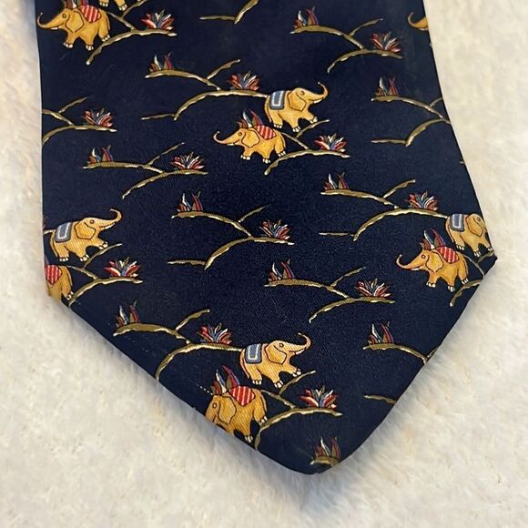 Salvatore Ferragamo Elephant Print Silk Tie - Picture 2 of 10